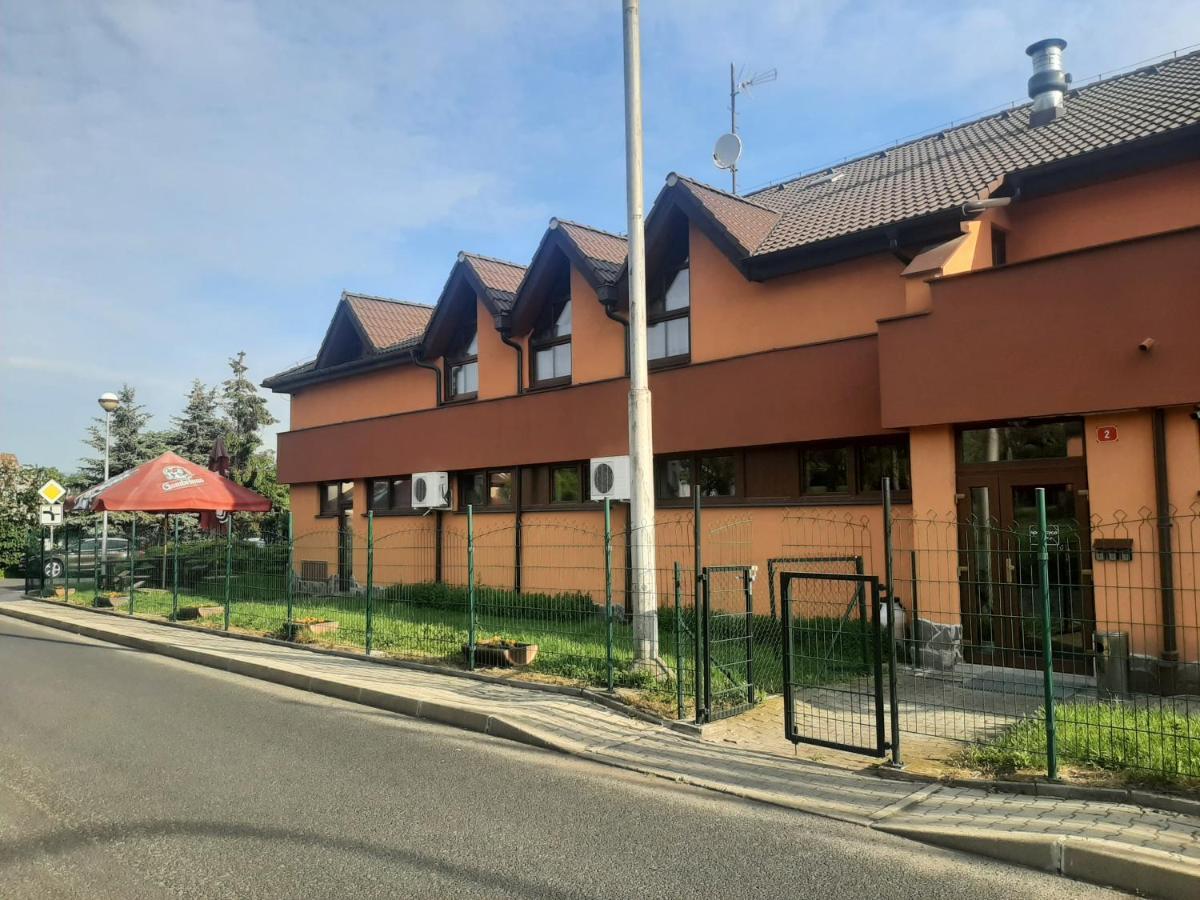 Garni Hotel Asas*** Most Eksteriør billede