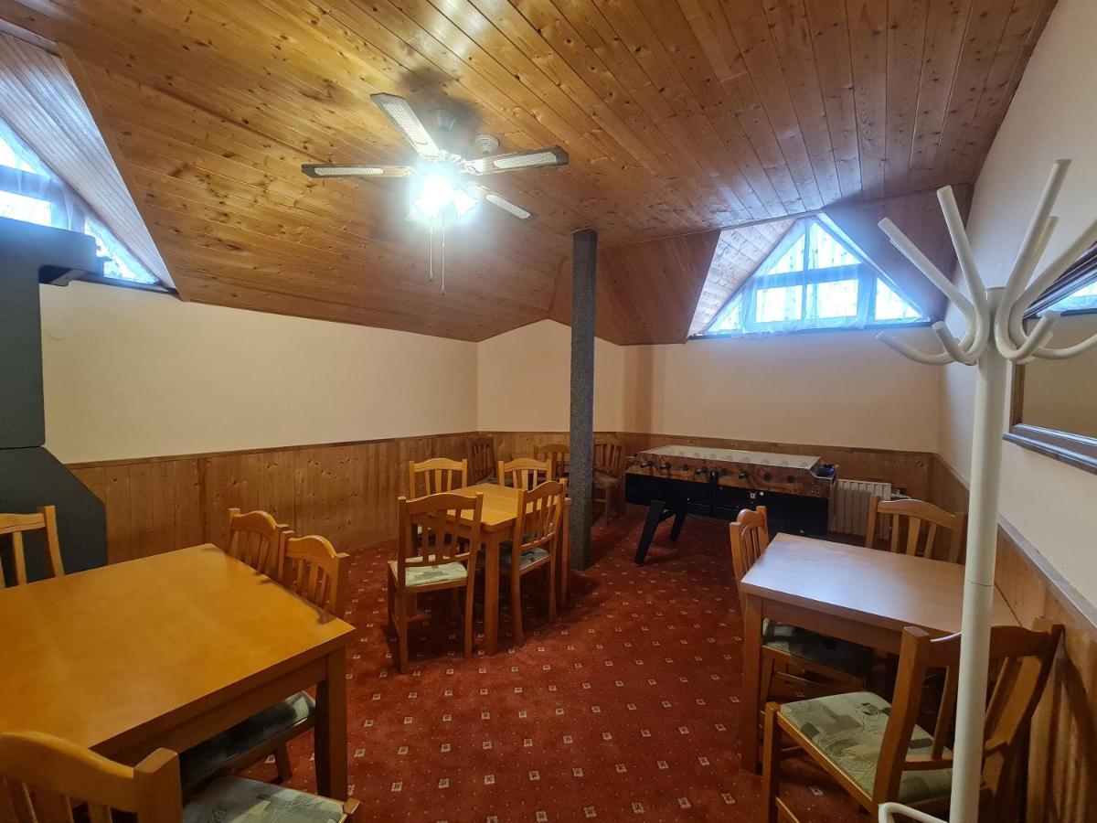 Garni Hotel Asas*** Most Eksteriør billede