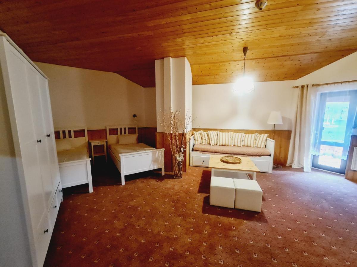 Garni Hotel Asas*** Most Eksteriør billede