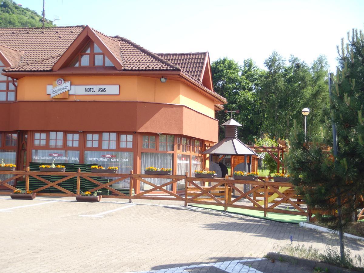Garni Hotel Asas*** Most Eksteriør billede