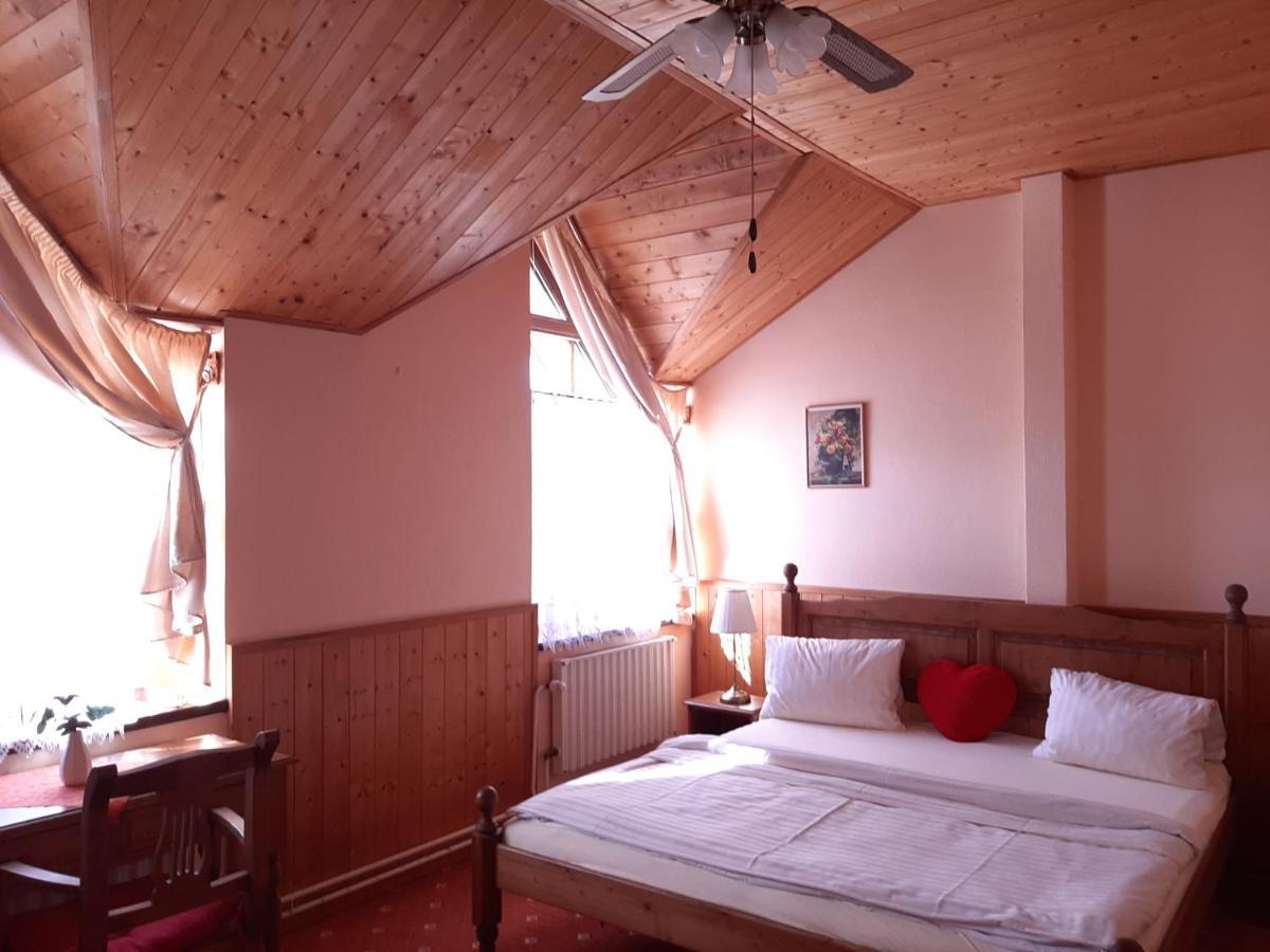 Garni Hotel Asas*** Most Eksteriør billede