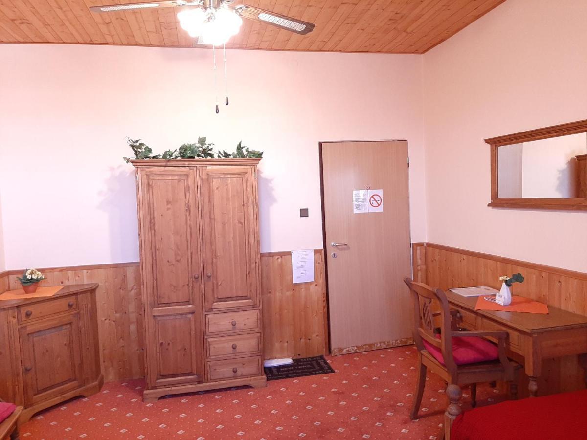 Garni Hotel Asas*** Most Eksteriør billede