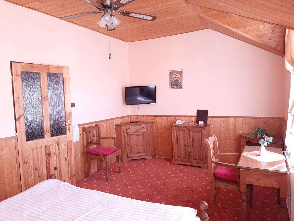 Garni Hotel Asas*** Most Eksteriør billede