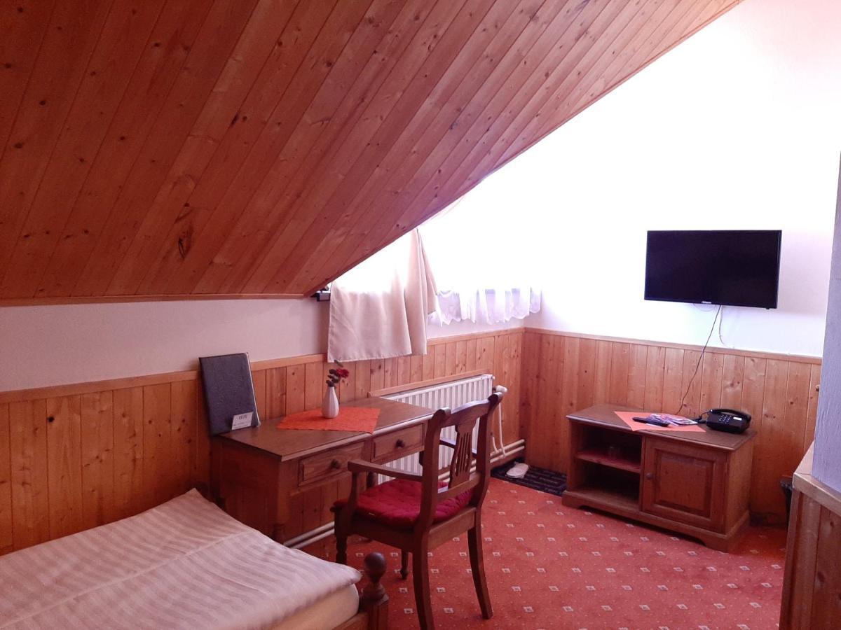 Garni Hotel Asas*** Most Eksteriør billede